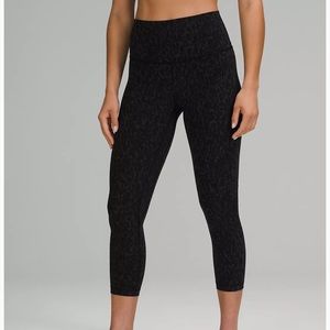 Lululemon align high rise crop BLACK